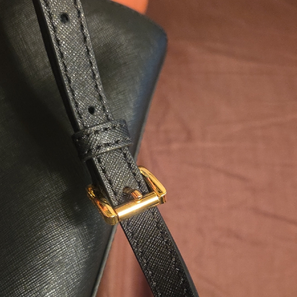 Michael Kors Black Saffiano Leather Satchel Excellent Condition - Picture 7 of 9